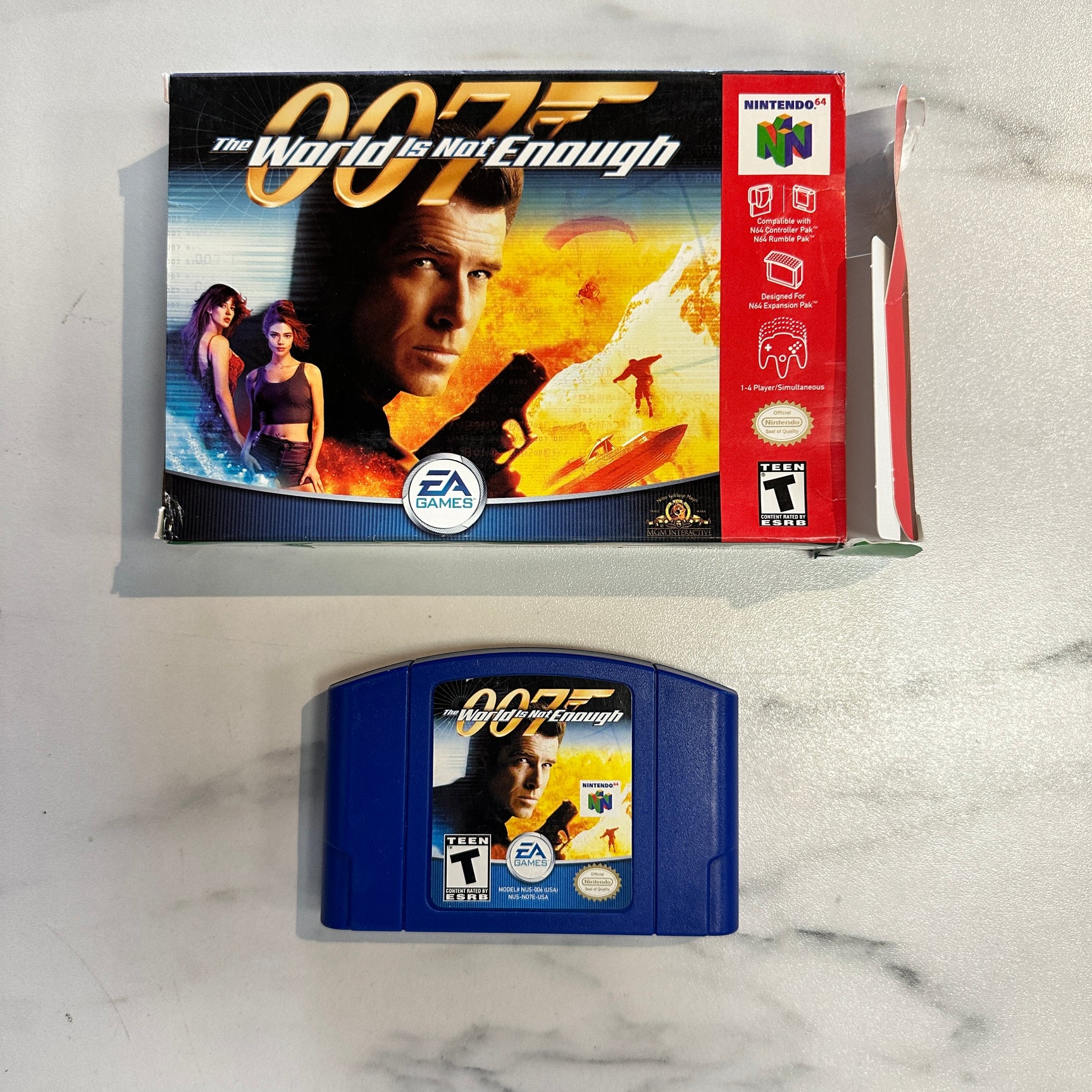 007 The World Is Not Enough (Blue Cartridge) - Nintendo 64