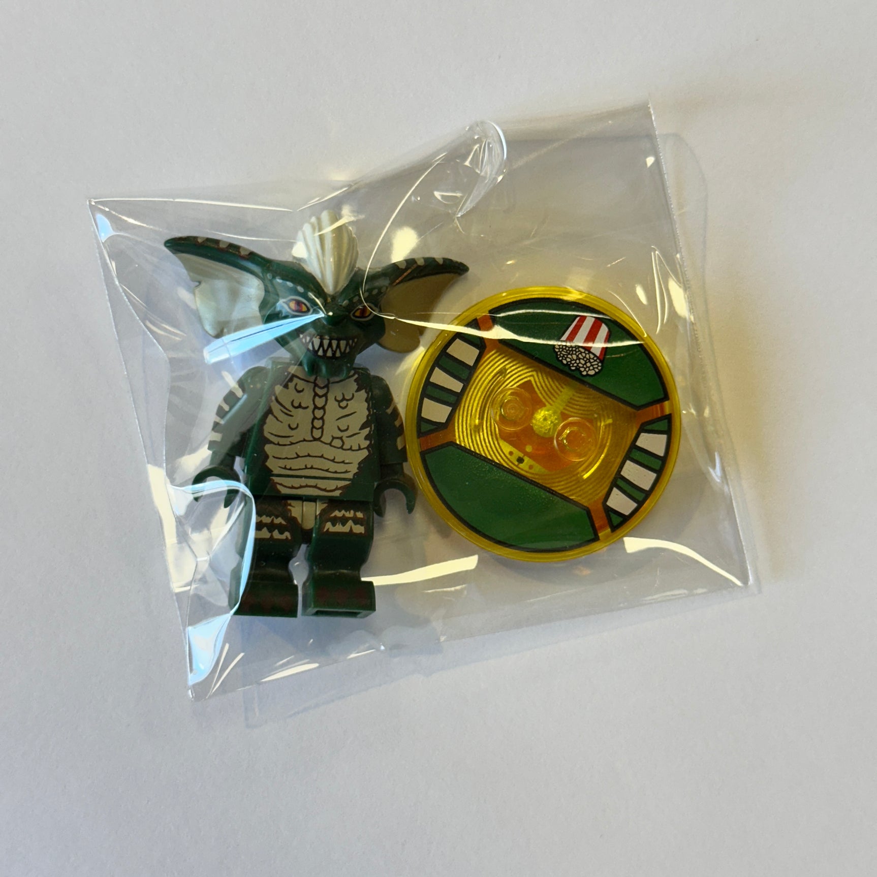 Stripe Gremlins Minifig with Base - LEGO Dimensions