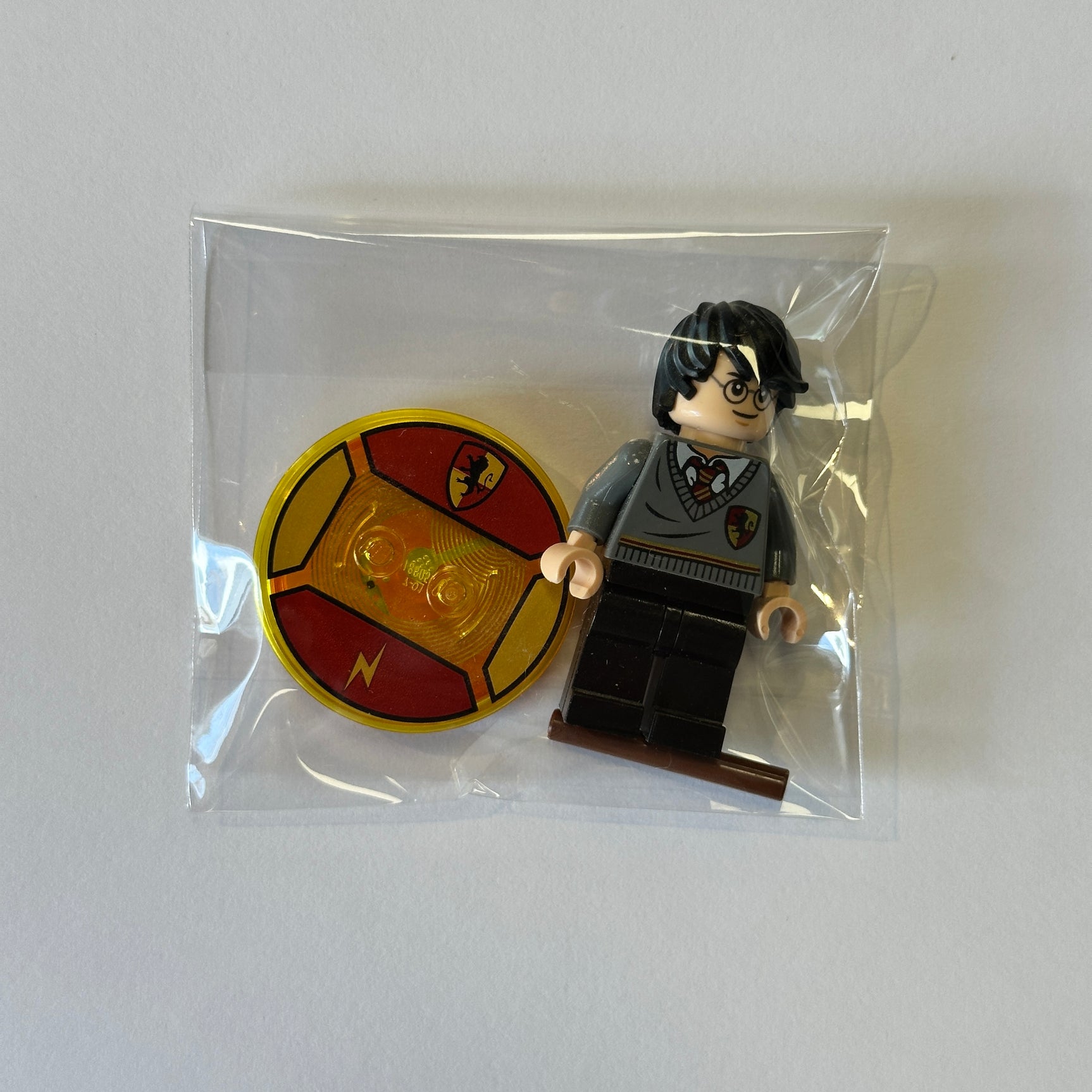 Harry Potter Minifig with Base - LEGO Dimensions