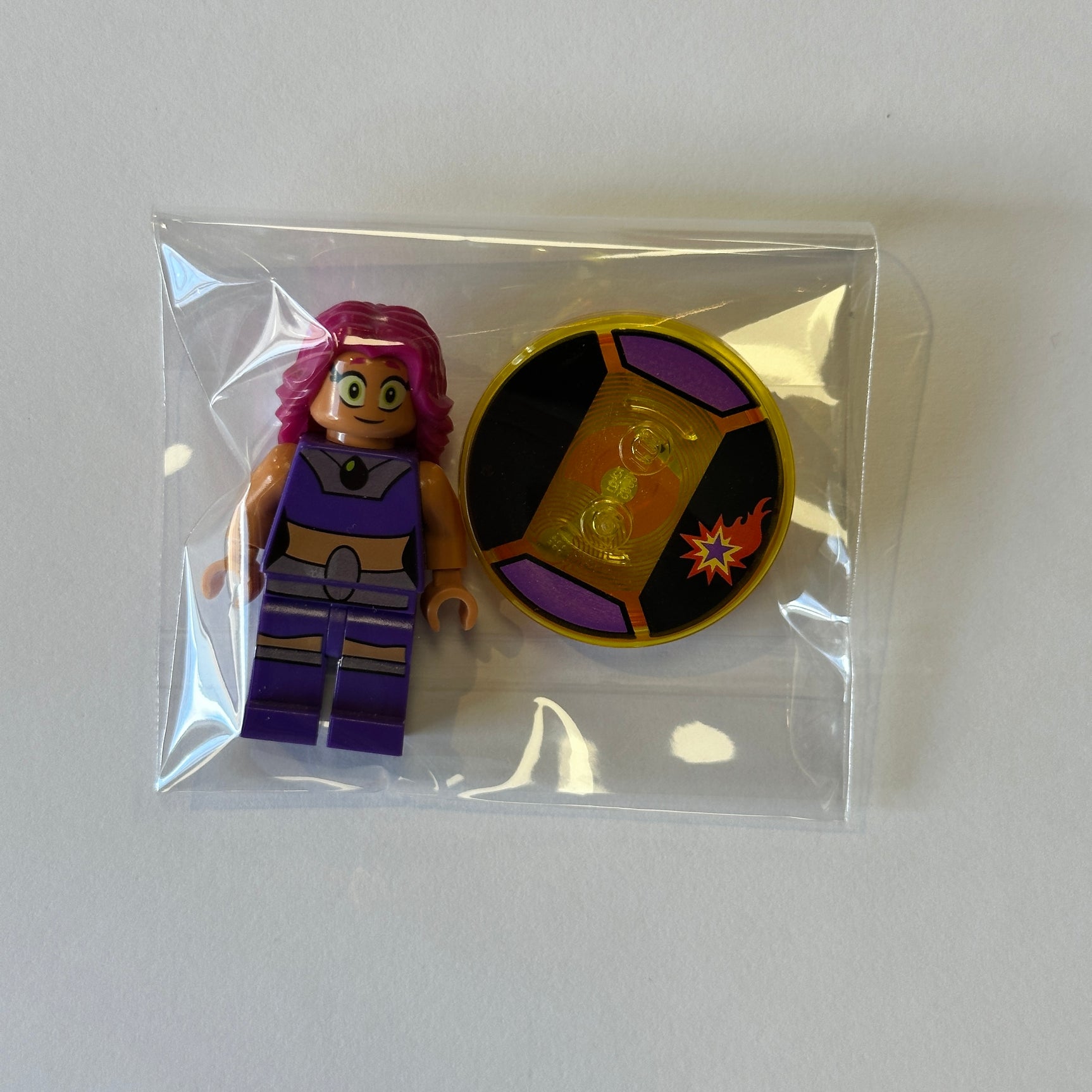 Starfire Teen Titans GO Minifig with Base - LEGO Dimensions