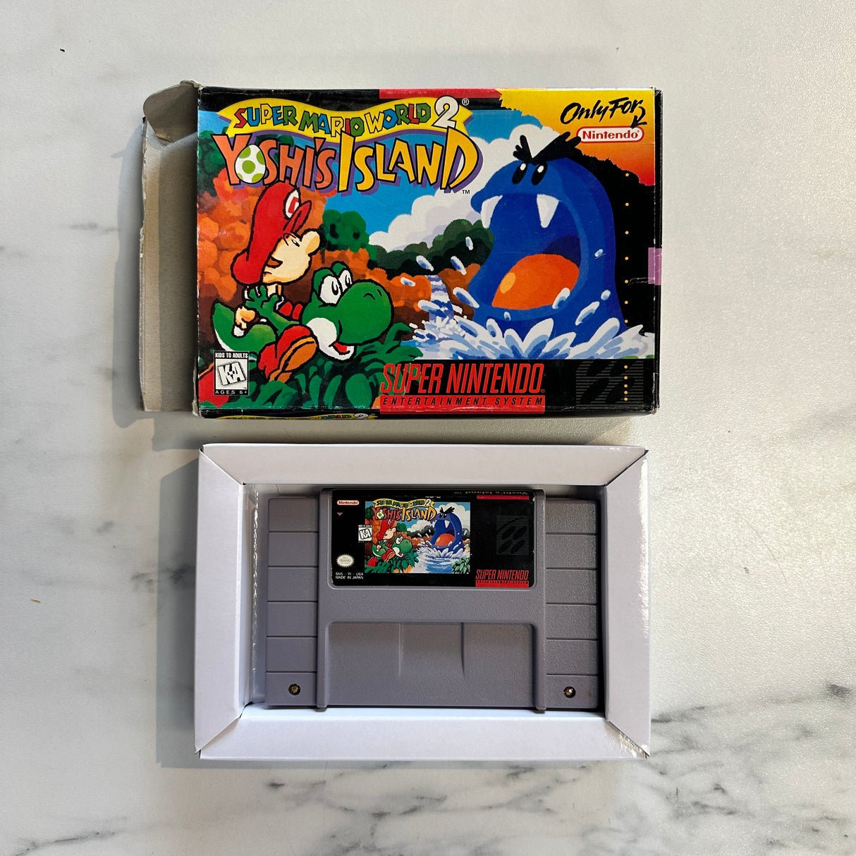 Super Mario World 2 Yoshi's Island - Super Nintendo