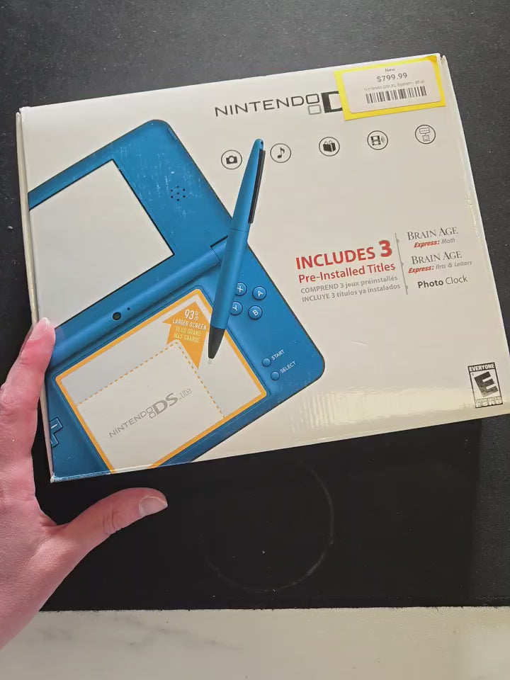 Nintendo DSi XL System - Blue